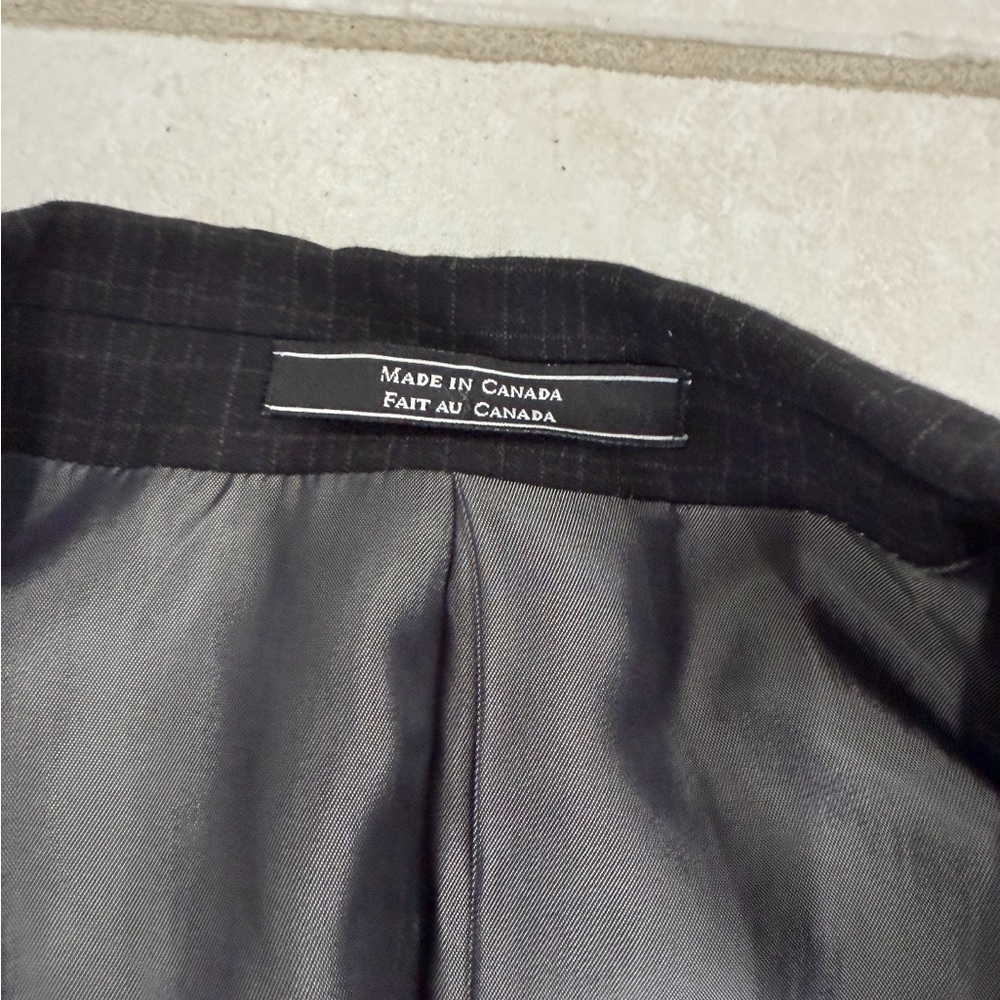 Theory Men's Classic Gray Blazer - Picture 2 of 5